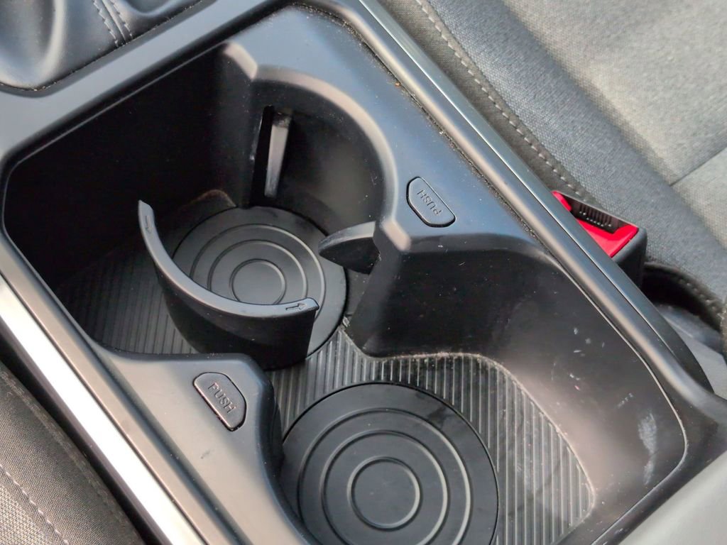 Used 2025 Kia K4 LXS image 24