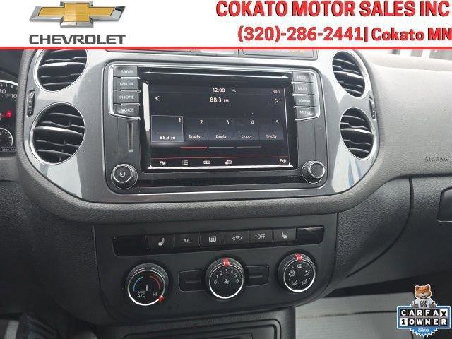 Used 2017 Volkswagen Tiguan S image 14