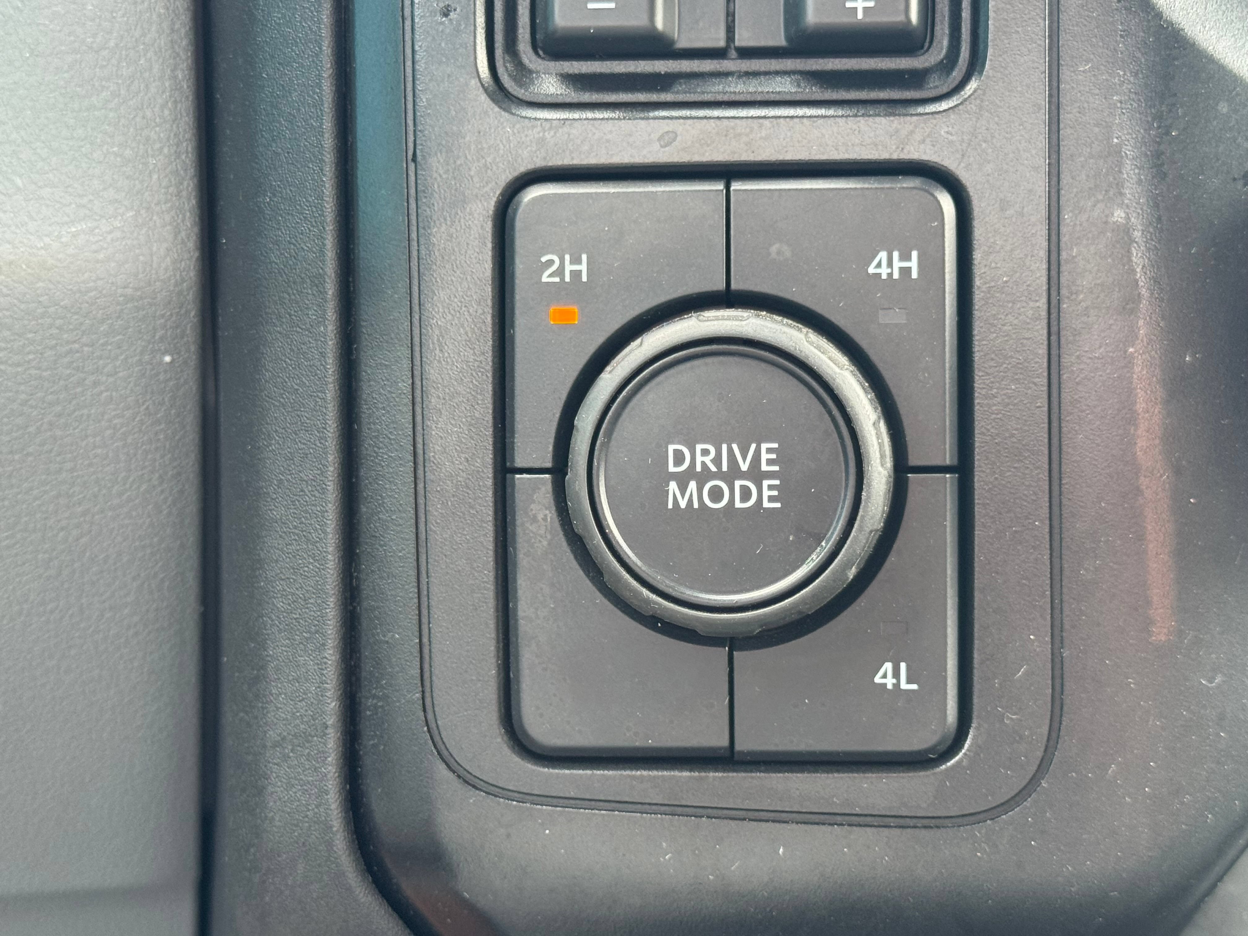 Used 2024 Ford F350 XLT AWD/4WD image 38