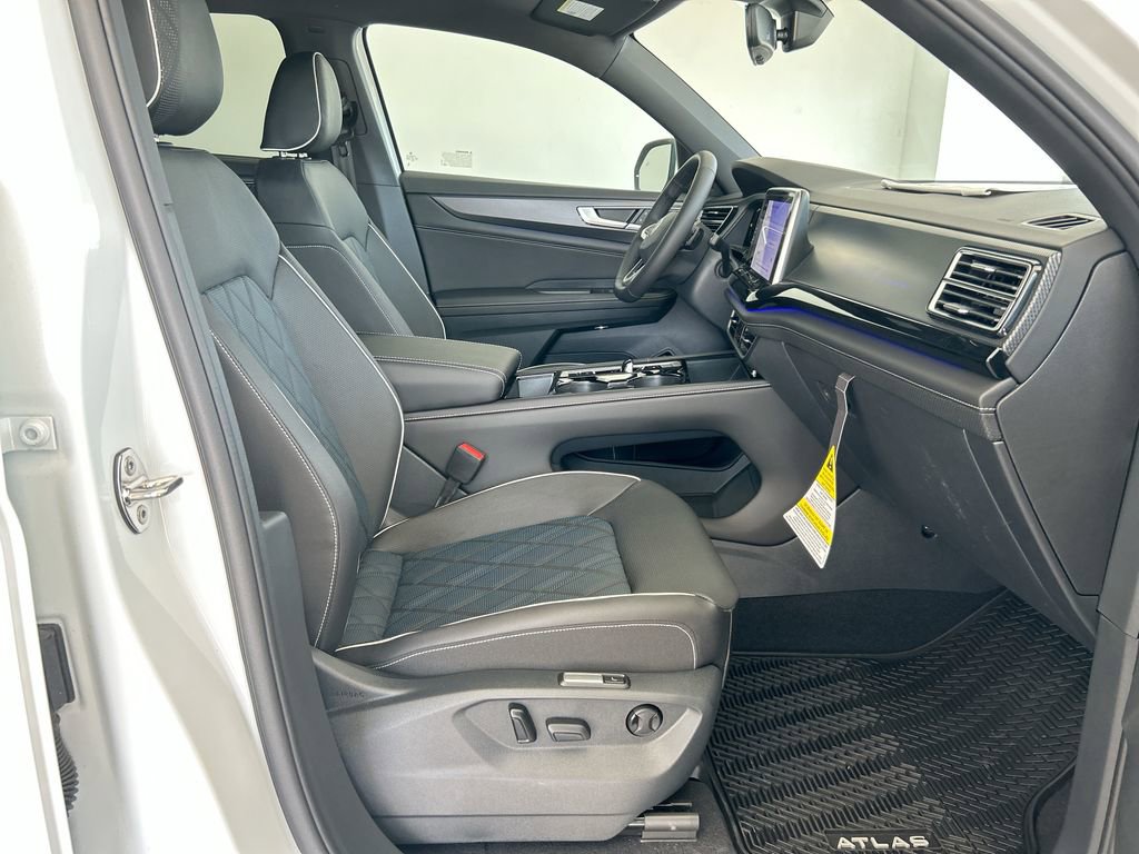 New 2025 Volkswagen Atlas Cross Sport SEL Premium R-Line image 40
