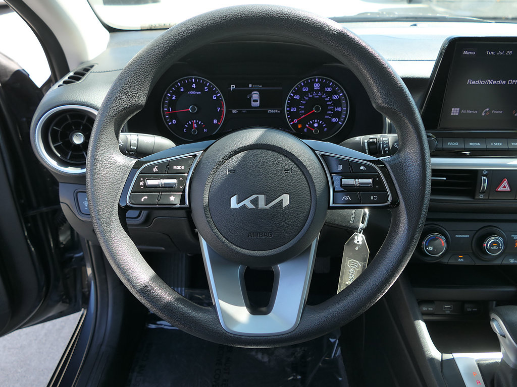 Used 2023 Kia Forte LXS w/ LXS Technology Package FWD image 17