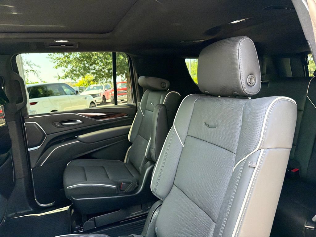 Used 2023 Cadillac Escalade ESV Premium Luxury RWD image 35