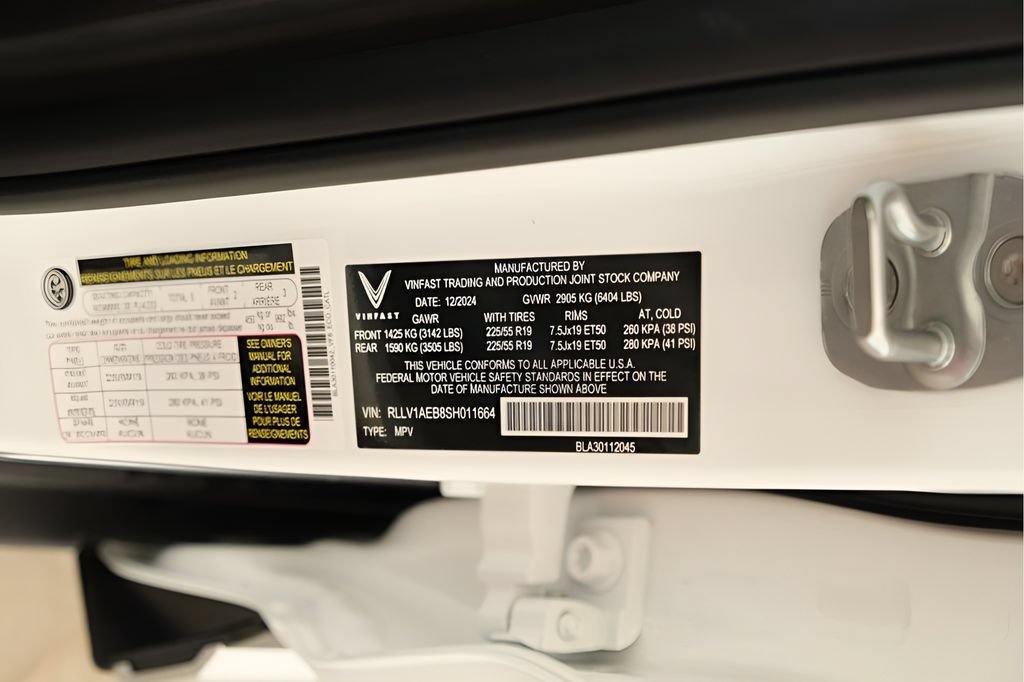New 2025 VinFast VF 8 Eco AWD/4WD image 24