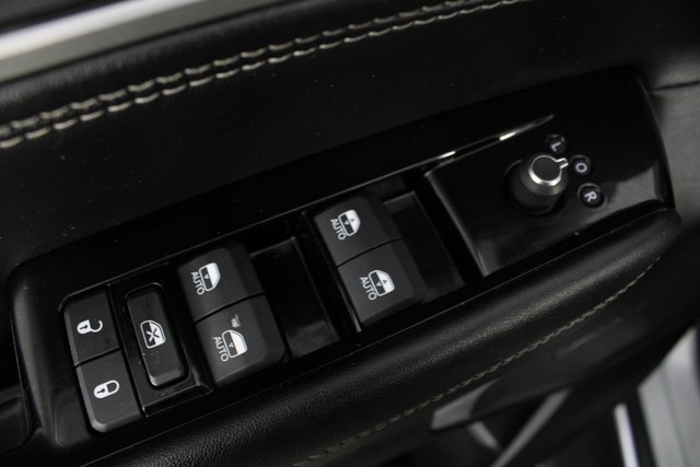 Used 2023 Jeep Wagoneer L Series II image 16