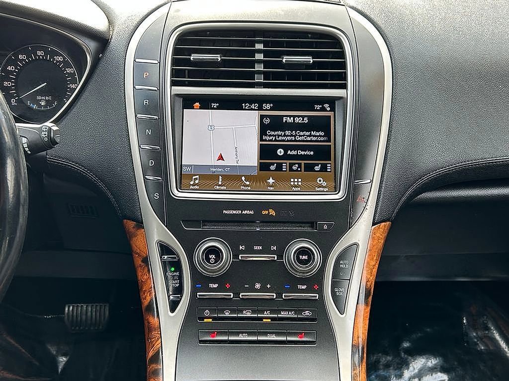 Used 2017 Lincoln MKX Select w/ Select Plus Package AWD/4WD image 23