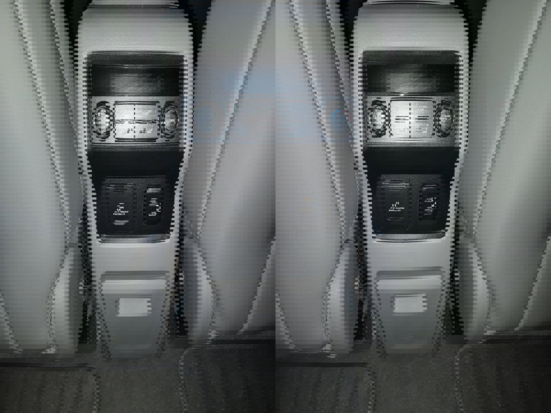 Used 2018 GMC Acadia SLT image 22