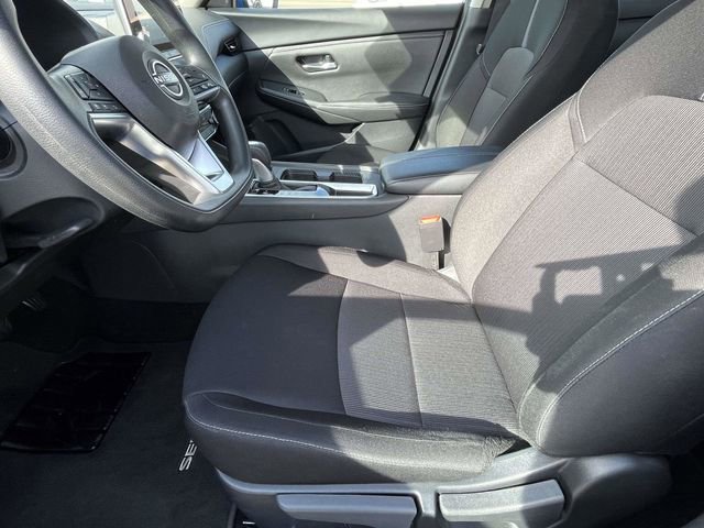 Used 2025 Nissan Sentra SV FWD image 10