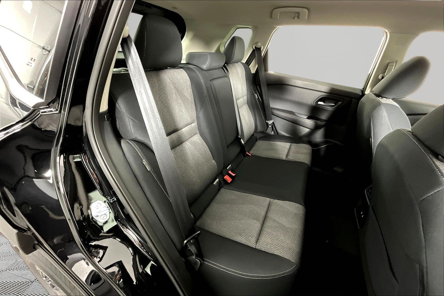 New 2026 Nissan Rogue SV AWD/4WD image 19