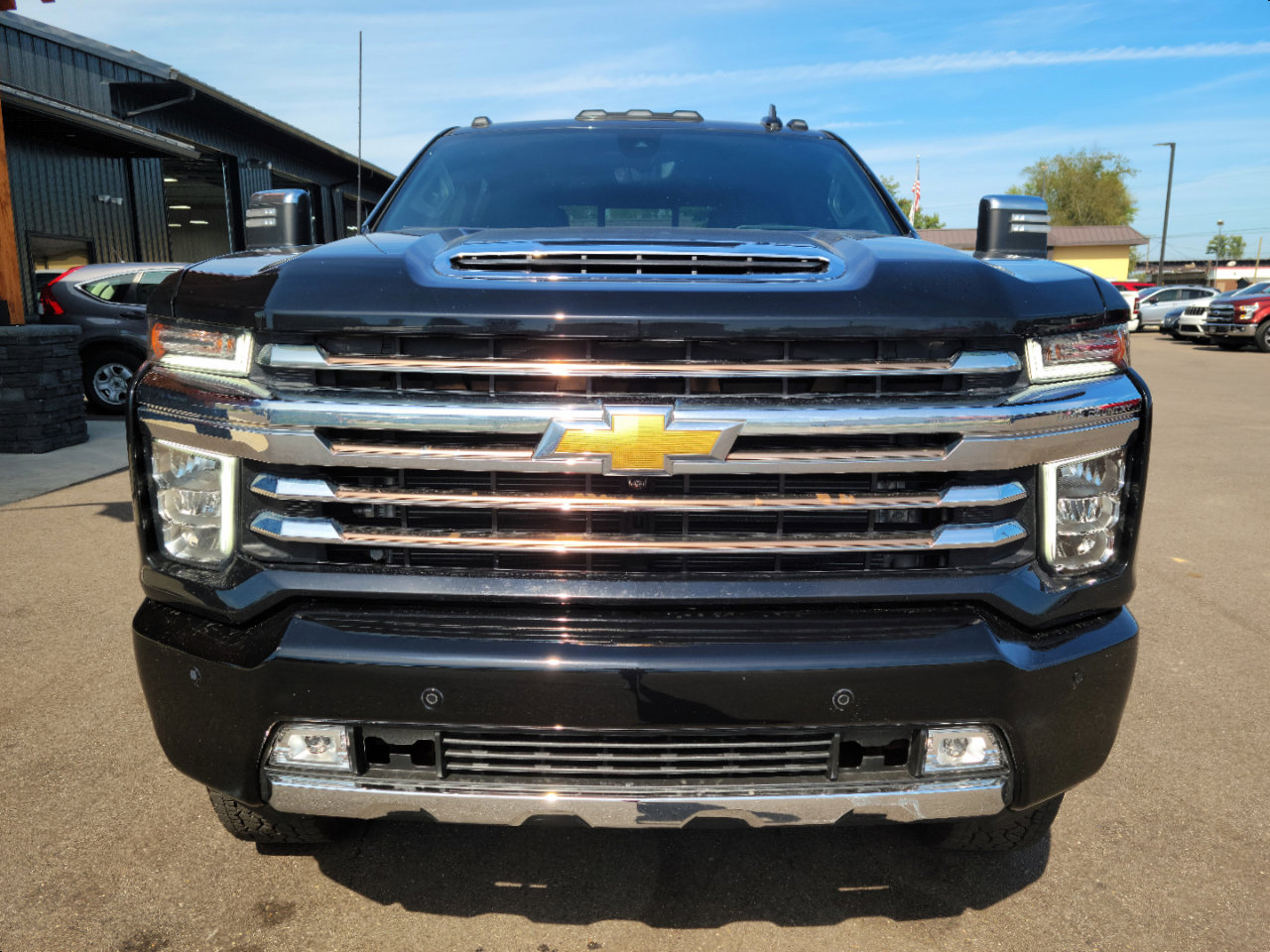 Used 2023 Chevrolet Silverado 2500 High Country w/ Z71 Off-Road Package image 2