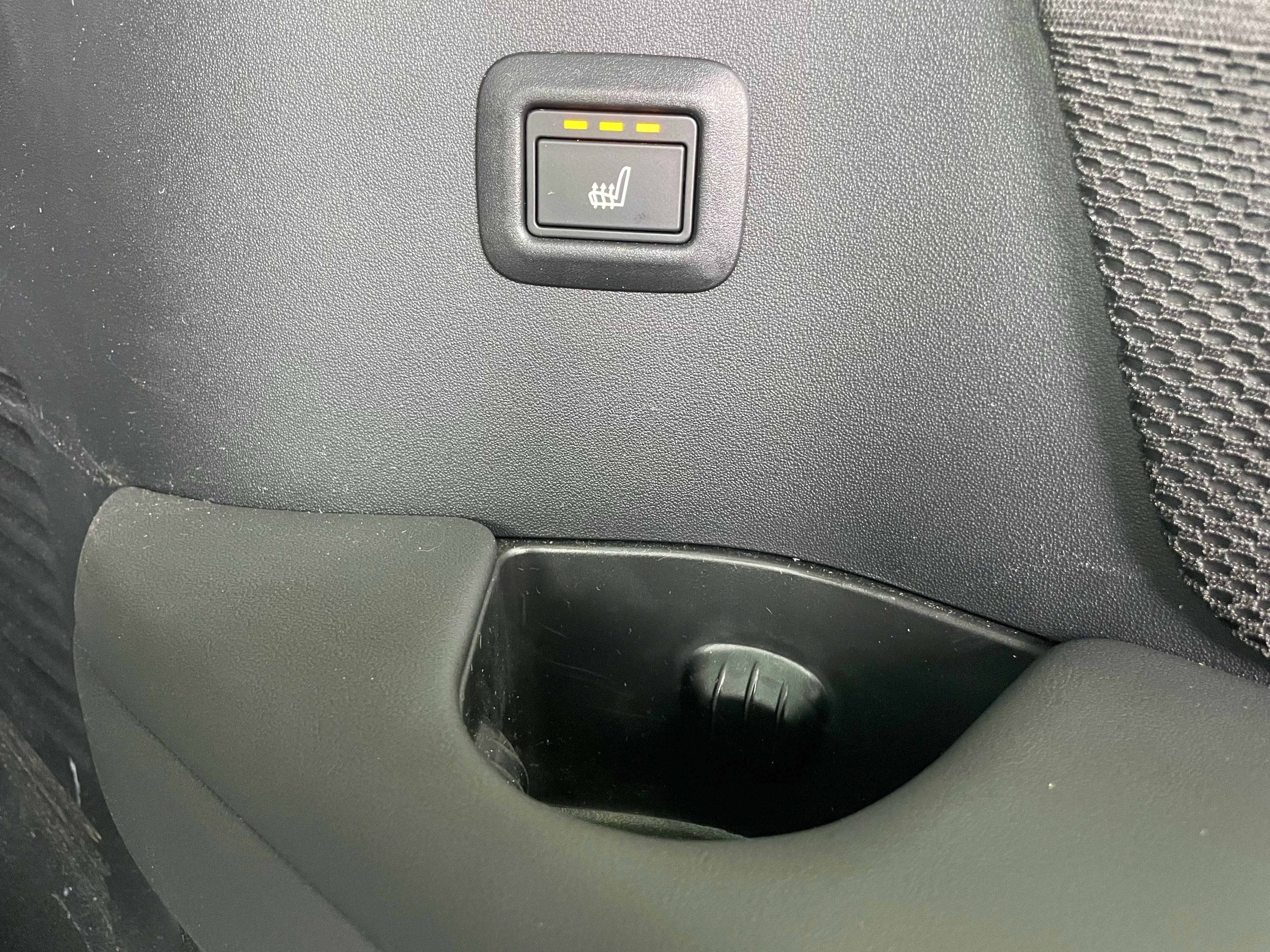 Certified 2024 Land Rover Defender 130 X image 41