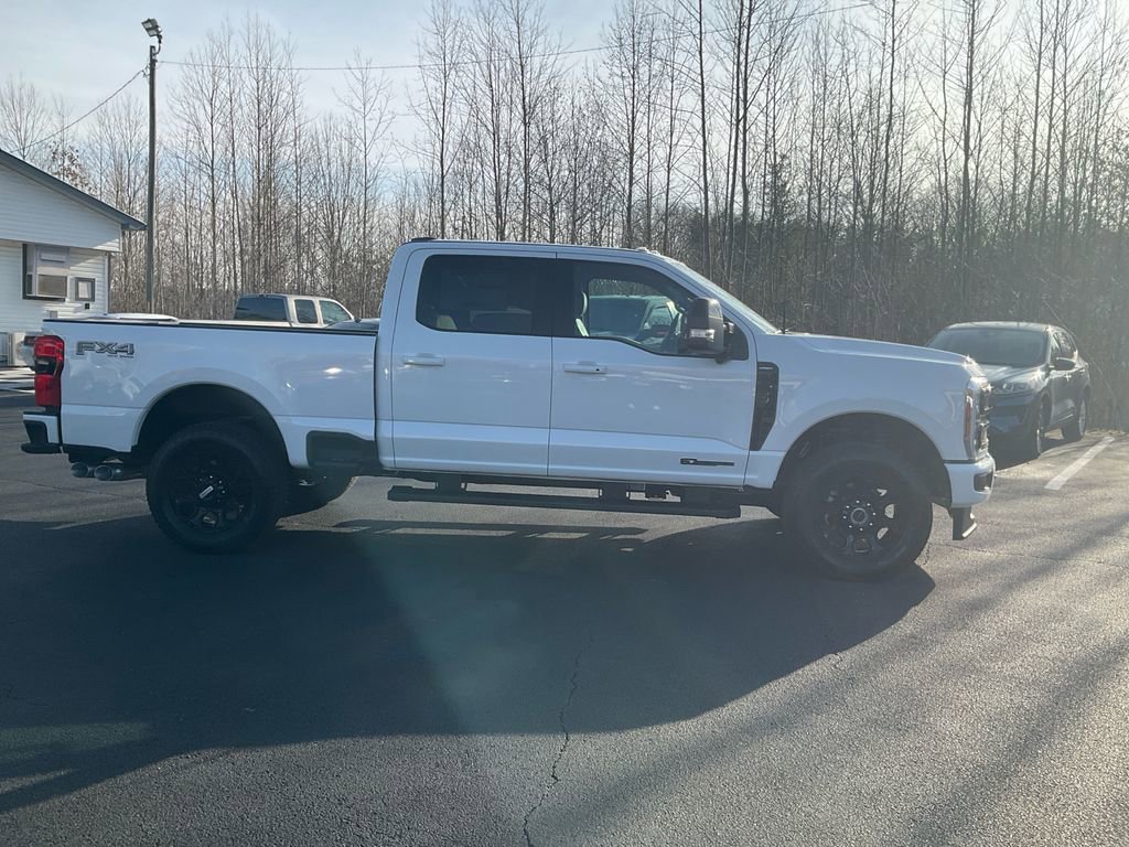 New 2026 Ford F250 Lariat w/ Black Appearance Package image 4