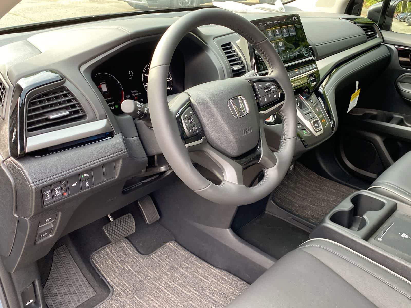 New 2026 Honda Odyssey Touring image 13