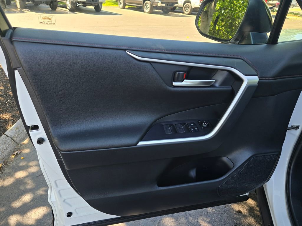 Certified 2023 Toyota RAV4 XSE w/ Weather Package AWD/4WD image 17