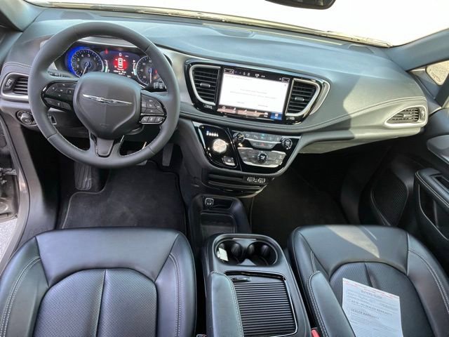 Used 2023 Chrysler Pacifica Touring-L w/ S Appearance Package image 8