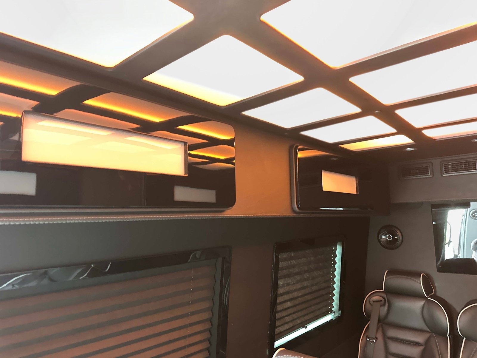 Used 2025 Mercedes-Benz Sprinter 3500 image 19