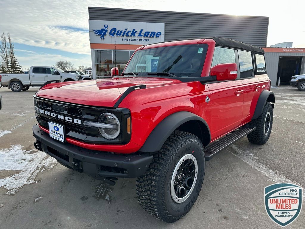 New 2024 Ford Bronco Outer Banks w/ Sasquatch Package