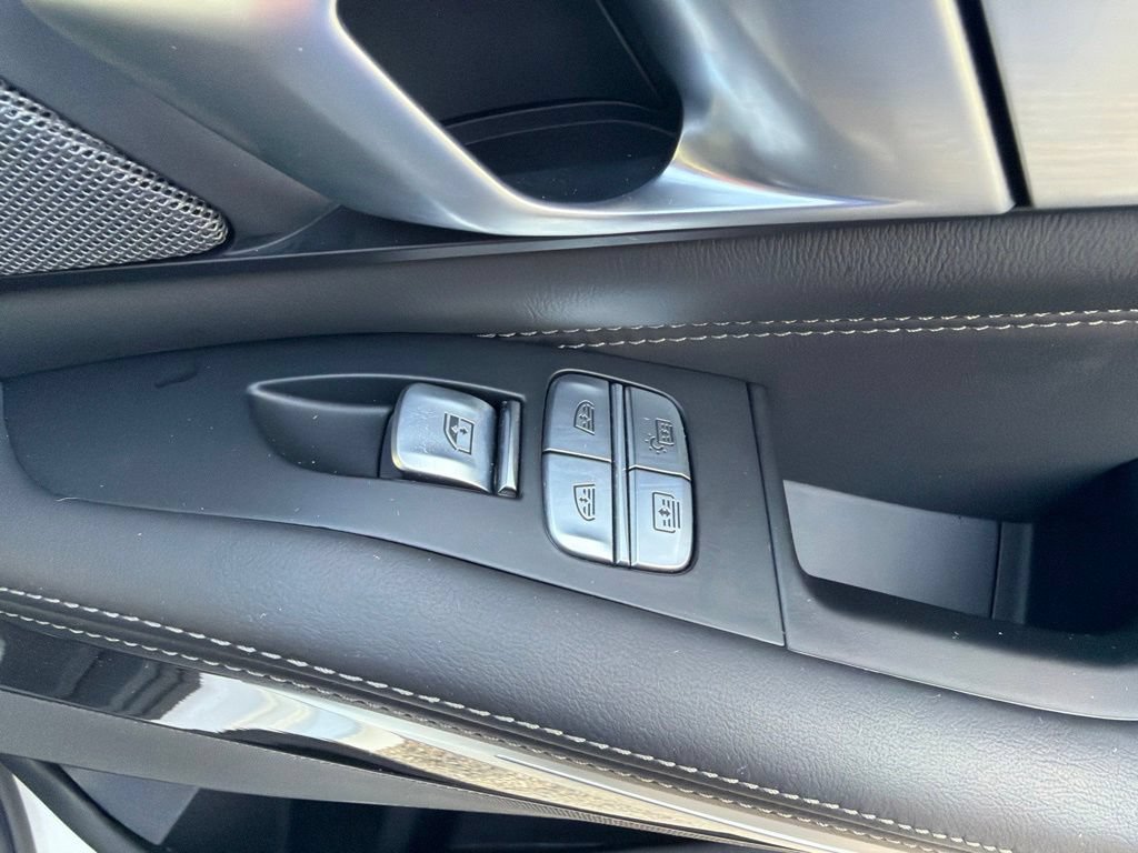 Used 2022 BMW X7 M50i AWD/4WD image 14
