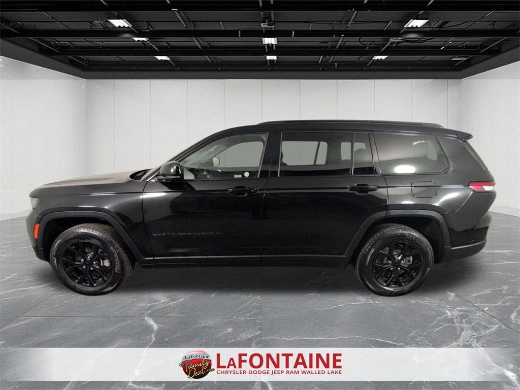 Certified 2024 Jeep Grand Cherokee L Laredo image 2