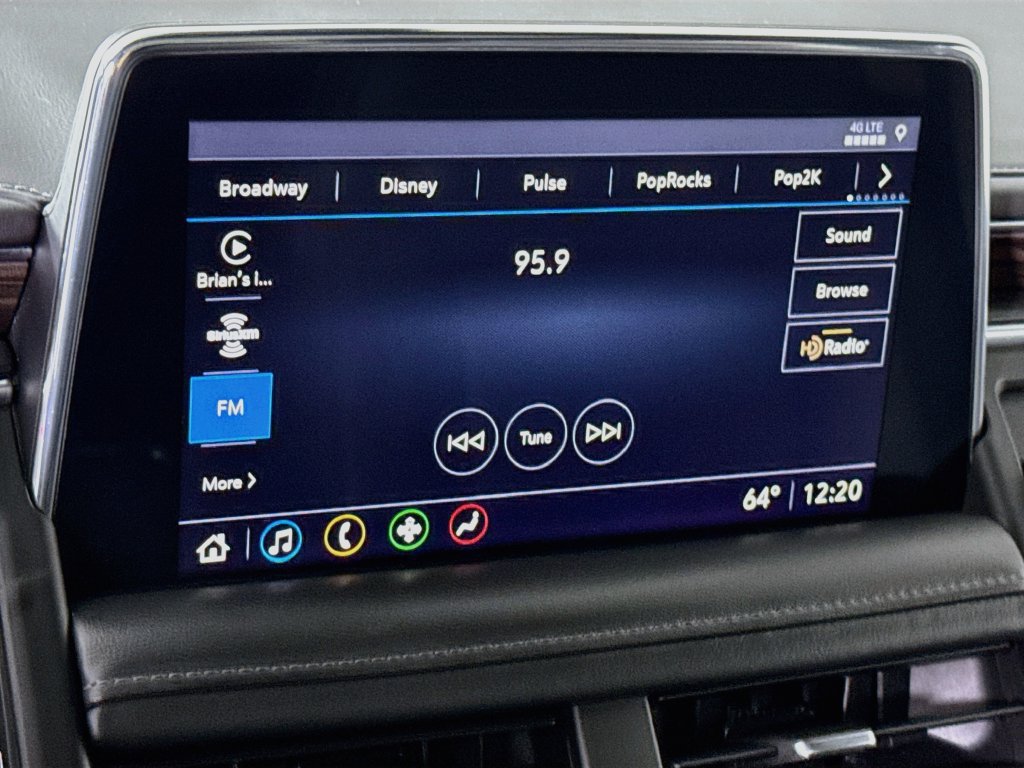 Used 2021 Chevrolet Suburban LT AWD/4WD image 6