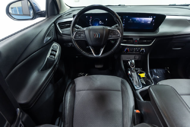 Used 2024 Buick Encore GX Preferred FWD image 3