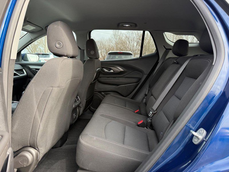 Used 2023 GMC Terrain SLE image 10