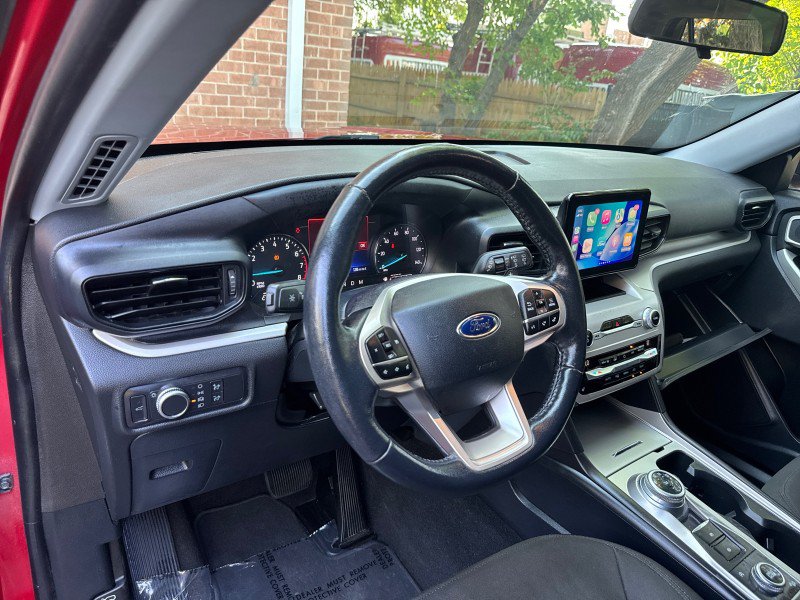 Used 2020 Ford Explorer XLT w/ Comfort Package AWD/4WD image 16