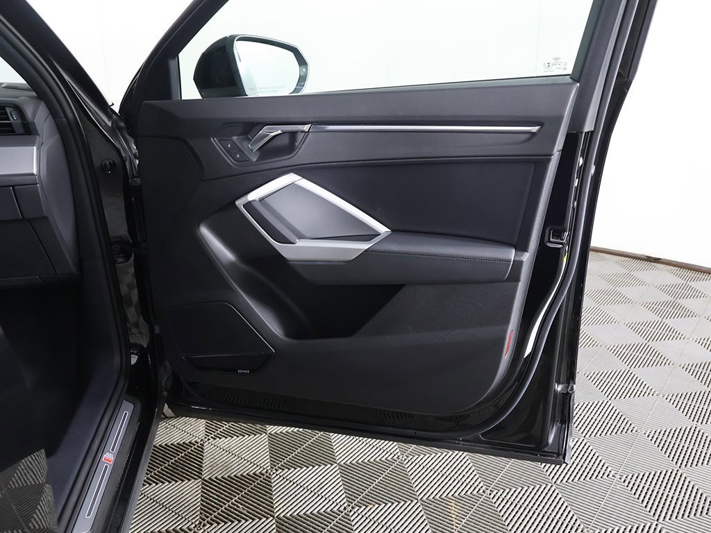 Used 2023 Audi Q3 2.0T Premium Plus w/ Premium Plus Package image 24