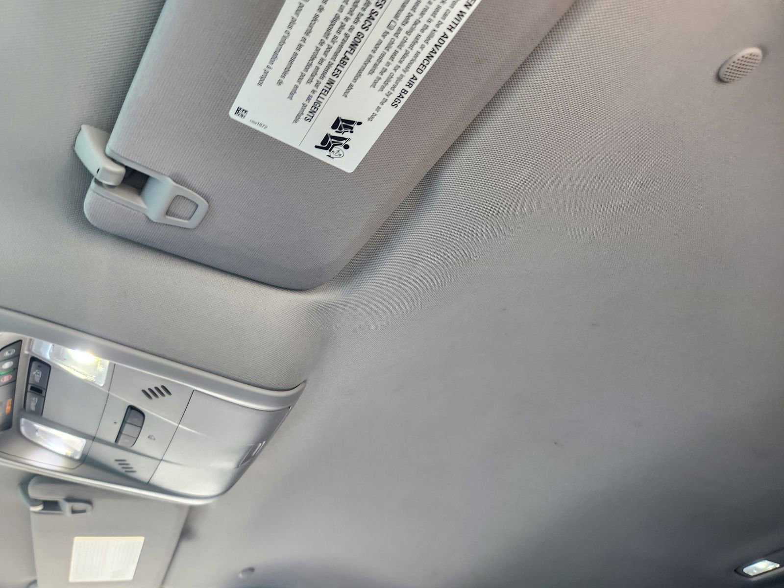 Used 2019 Buick Enclave Essence FWD image 27