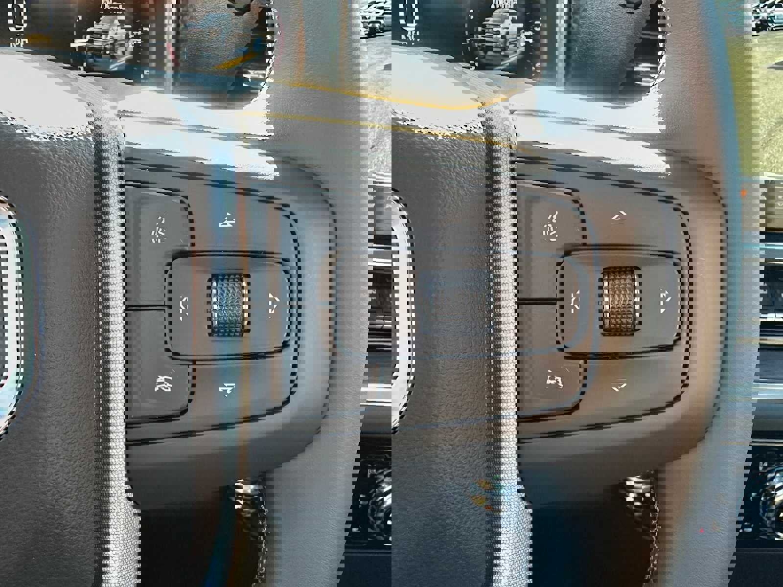 New 2026 GMC Sierra 2500 SLT w/ SLT Convenience Package image 35