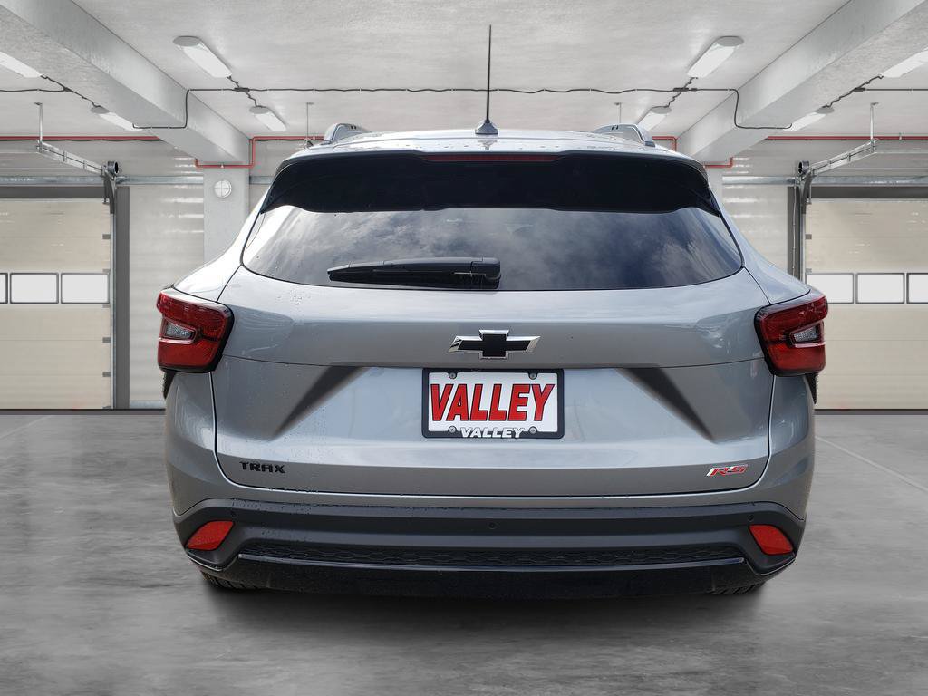 New 2026 Chevrolet Trax RS w/ Sunroof Package FWD image 5