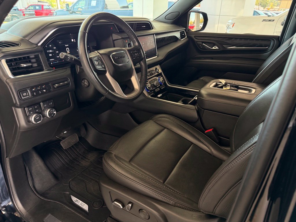 Used 2023 GMC Yukon Denali AWD/4WD image 12