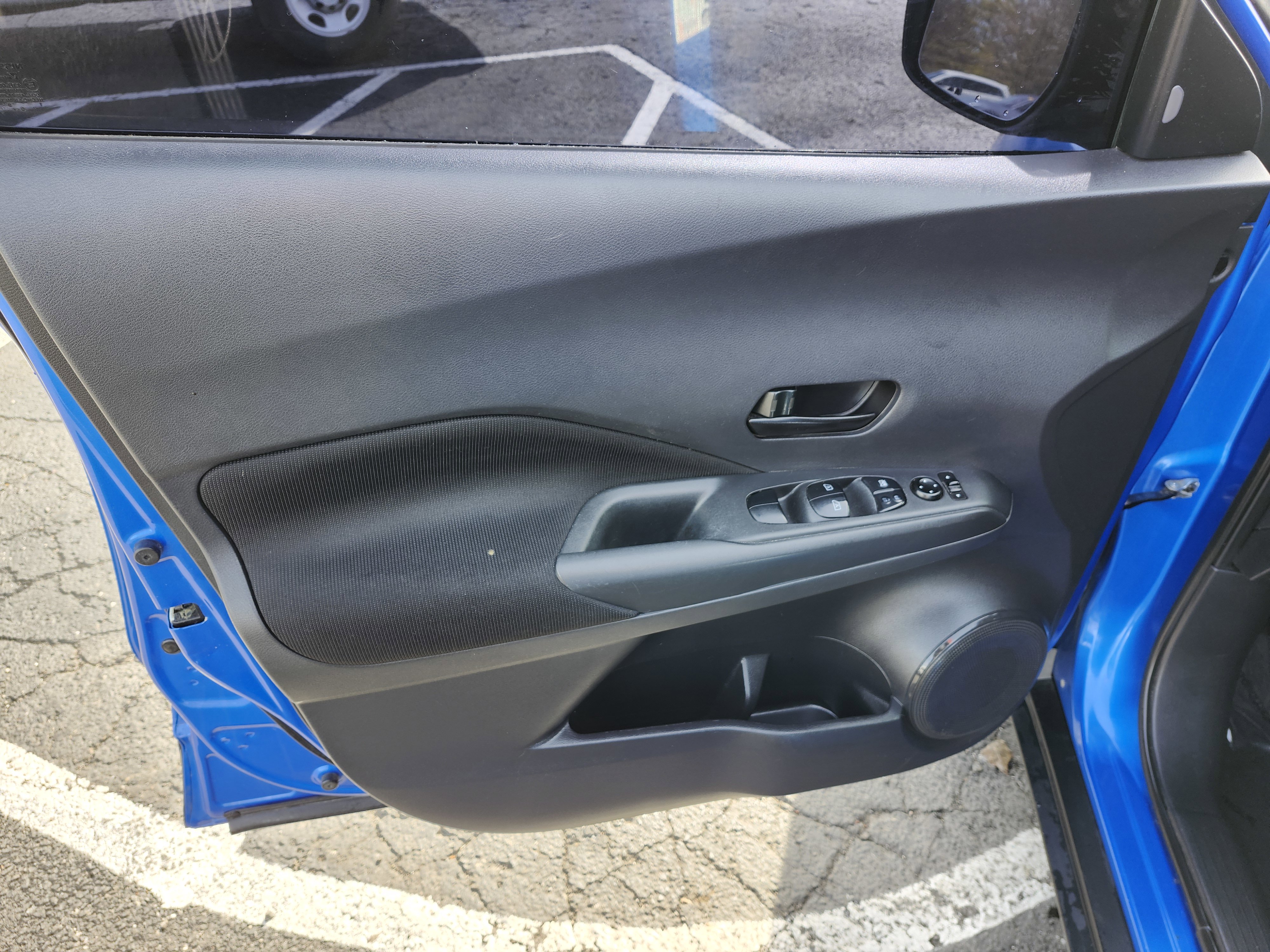 Used 2021 Nissan Kicks S image 22