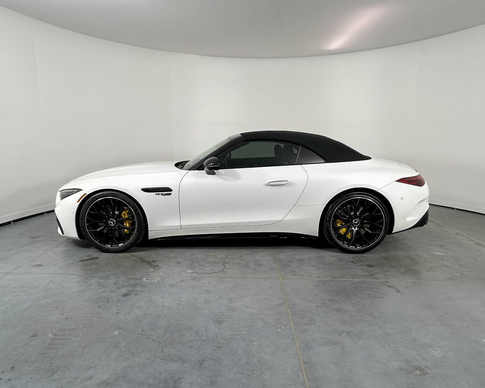 Used 2022 Mercedes-Benz SL 63 AMG 4MATIC image 8