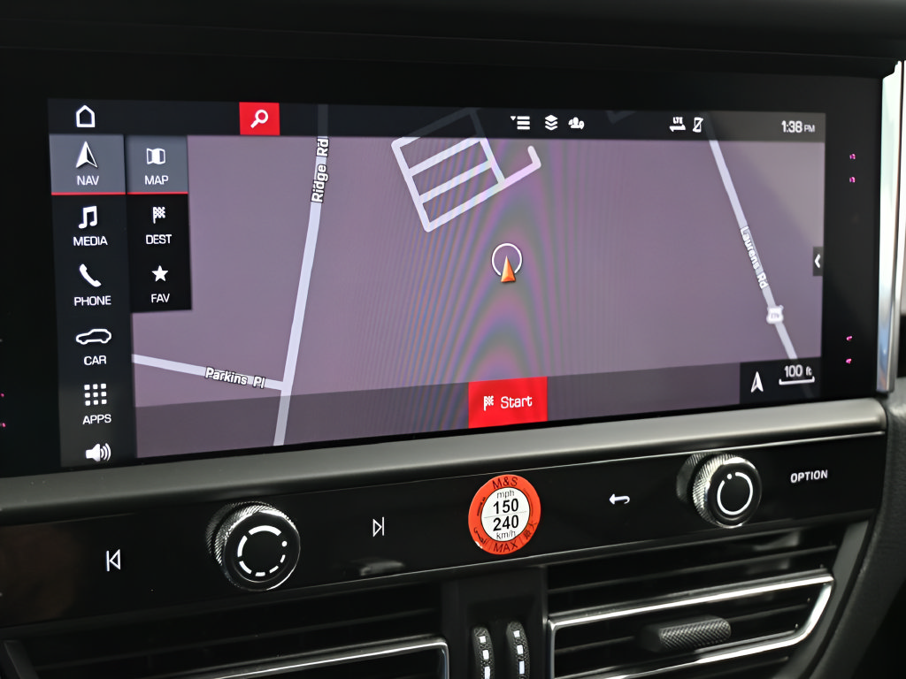 Certified 2026 Porsche Macan AWD/4WD image 15