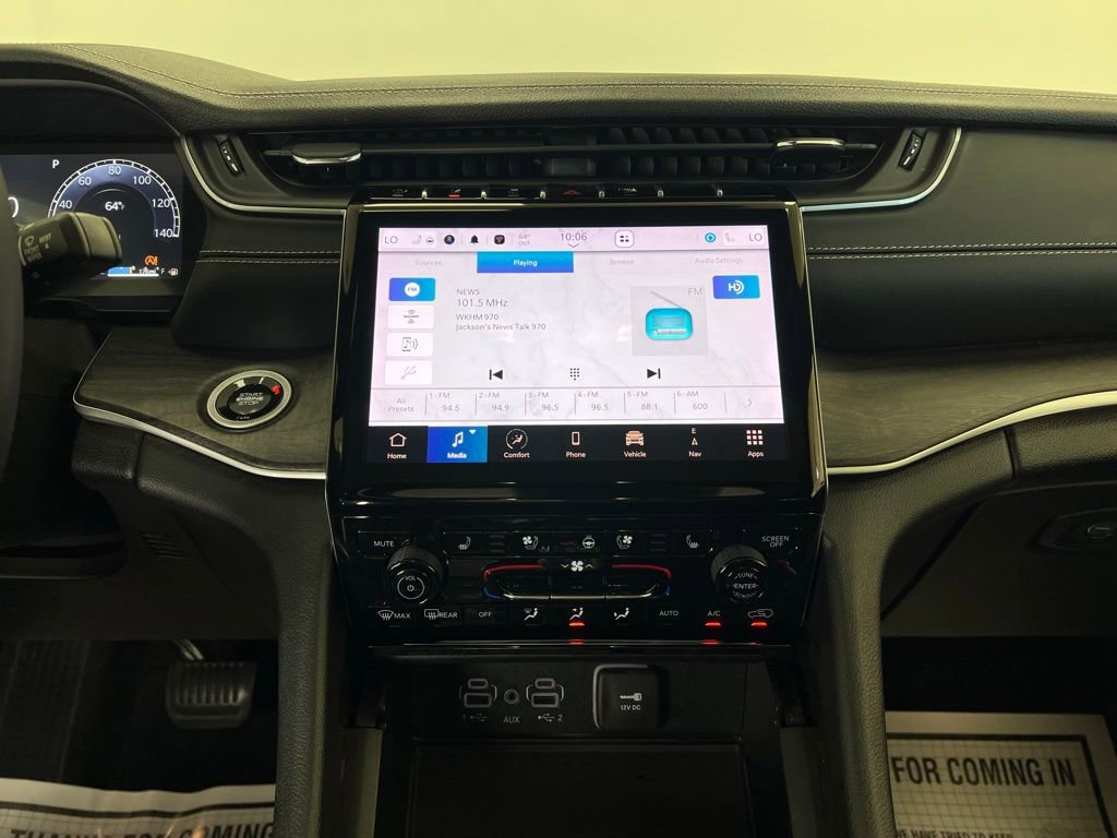 Used 2024 Jeep Grand Cherokee L Limited w/ Luxury Tech Group II image 14