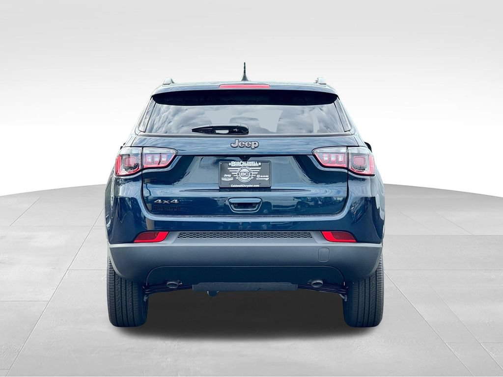 New 2026 Jeep Compass Latitude AWD/4WD image 6