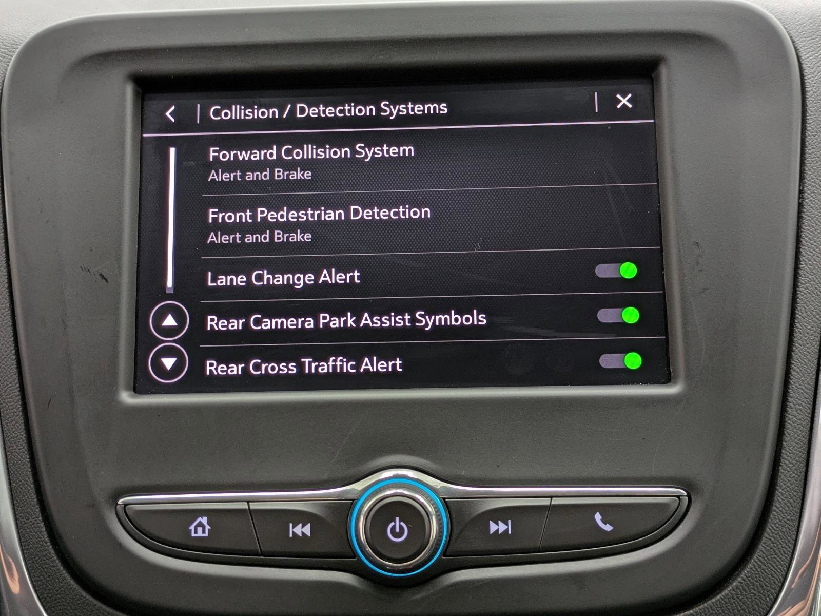 Used 2023 Chevrolet Equinox LT w/ Driver Convenience Package image 6