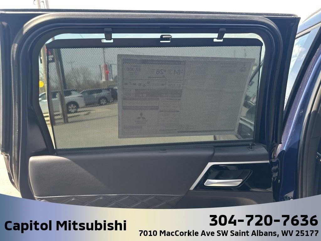New 2025 Mitsubishi Outlander SEL image 28