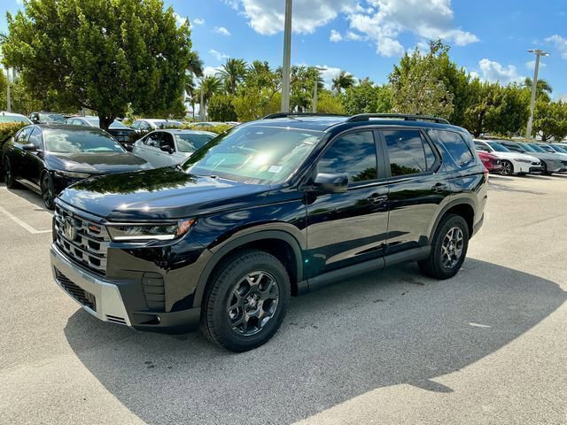 New 2026 Honda Pilot TrailSport image 3