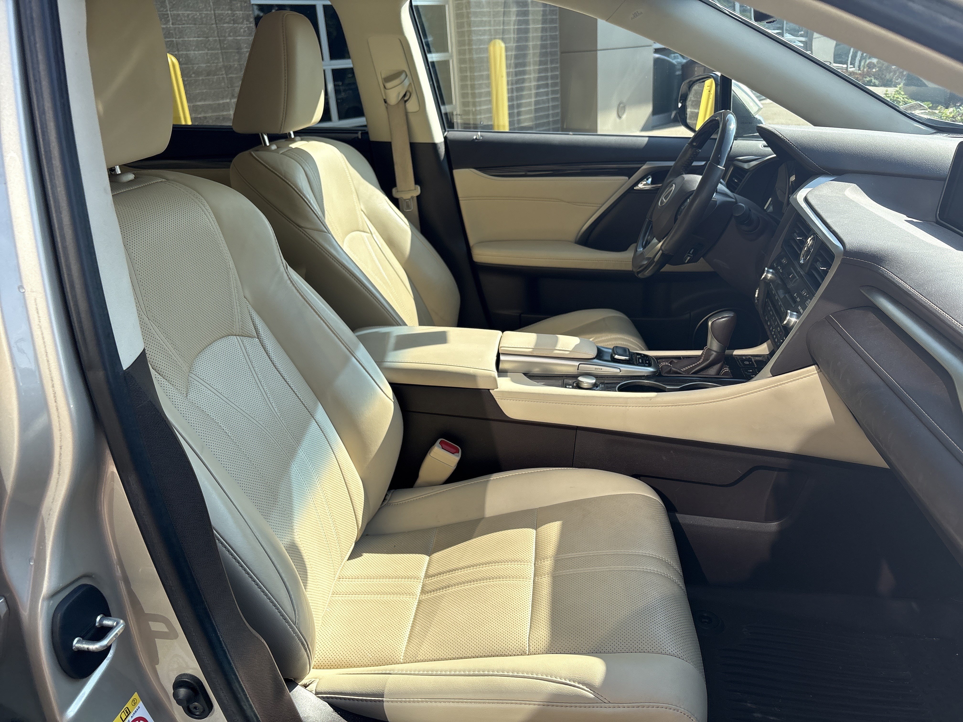 Used 2017 Lexus RX 450h AWD w/ Luxury Package image 33