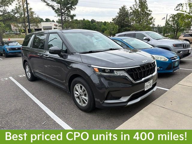 Used 2023 Kia Carnival LX FWD image 1