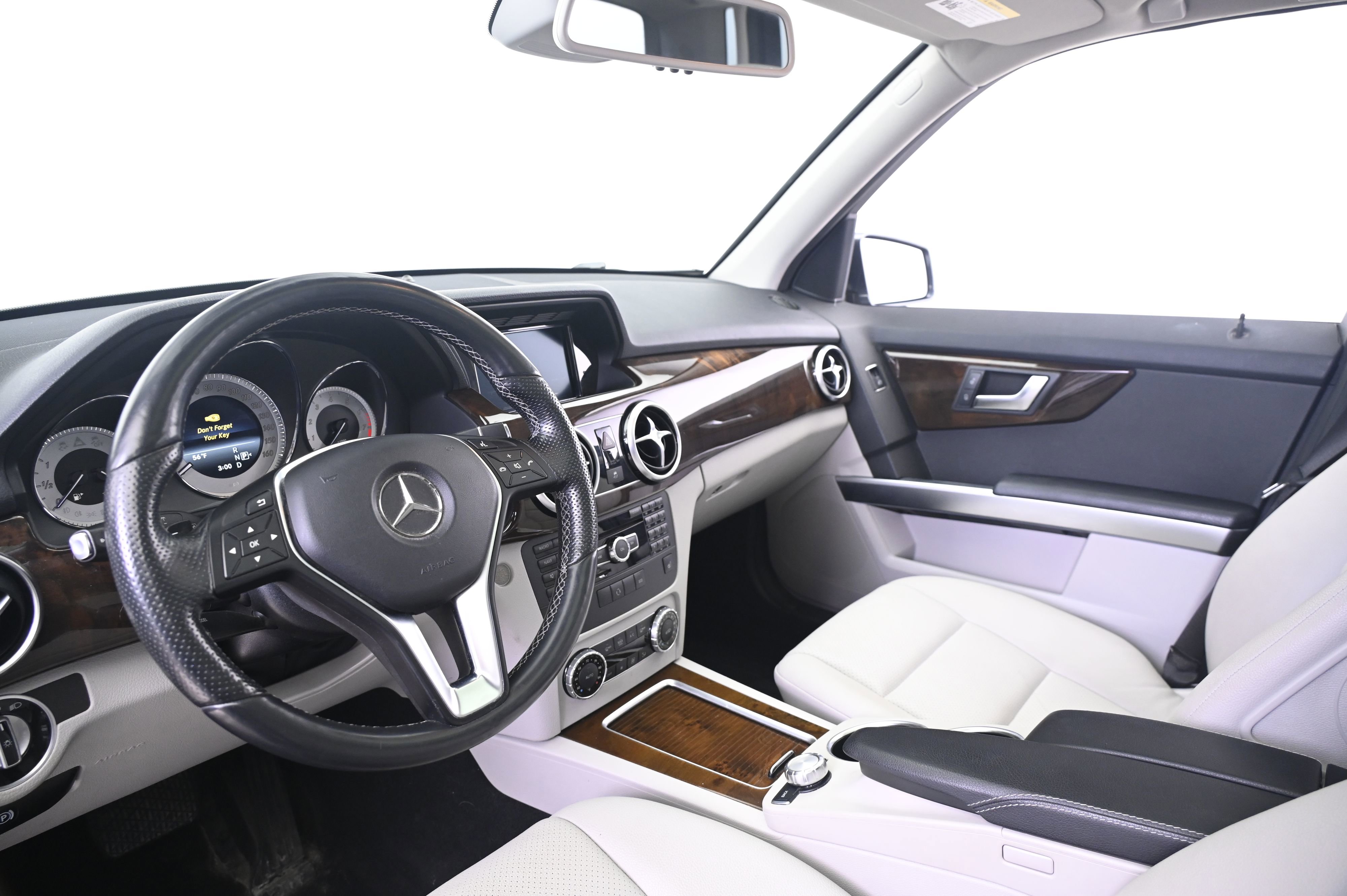 Used 2015 Mercedes-Benz GLK 350 4MATIC image 4