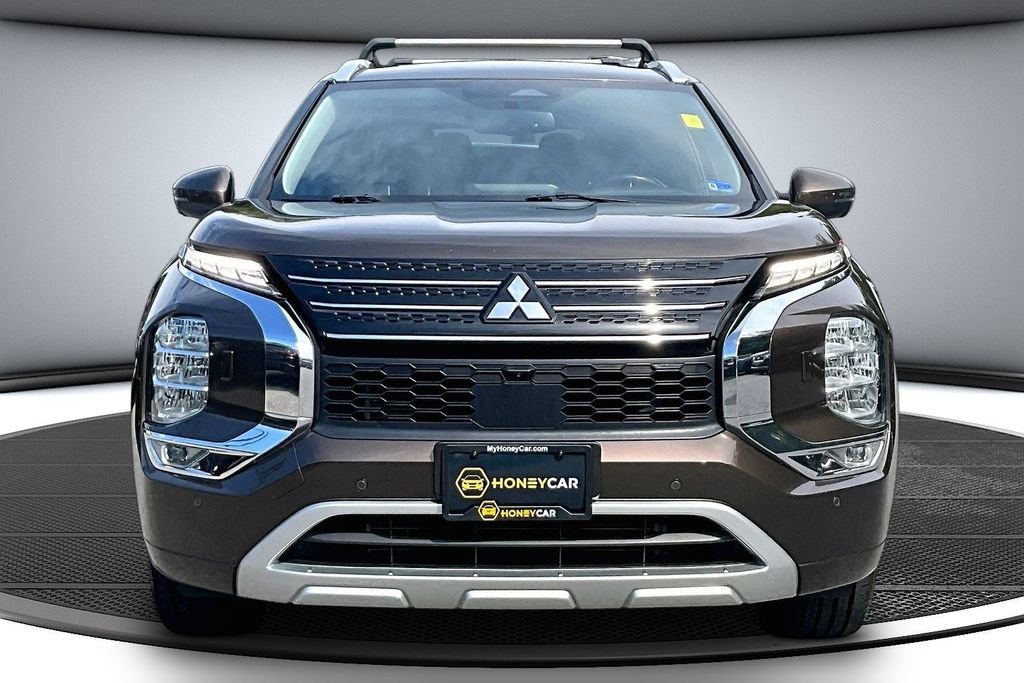 Used 2022 Mitsubishi Outlander SEL AWD/4WD image 2