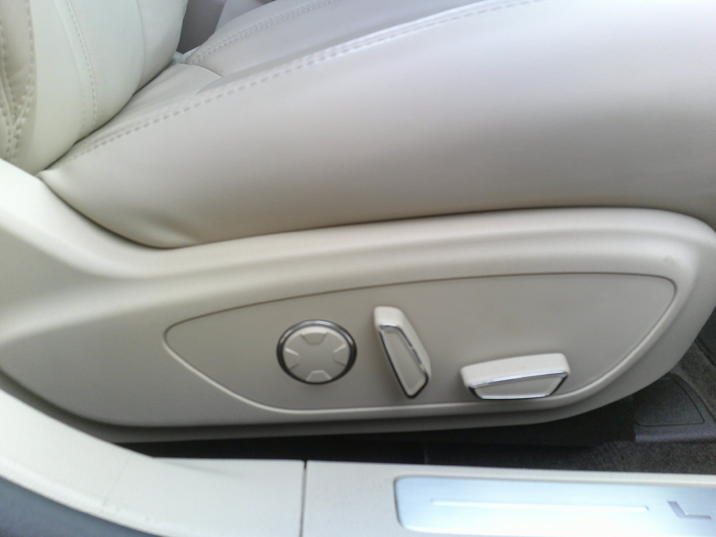 Used 2017 Lincoln MKZ Select w/ Technology Package FWD image 29