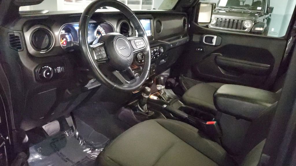 Used 2022 Jeep Wrangler Sport S image 17