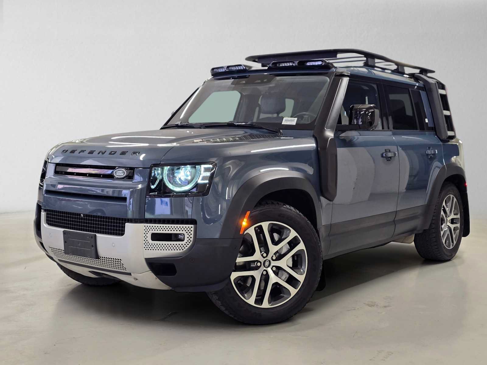 Used 2020 Land Rover Defender 110 HSE AWD/4WD image 1