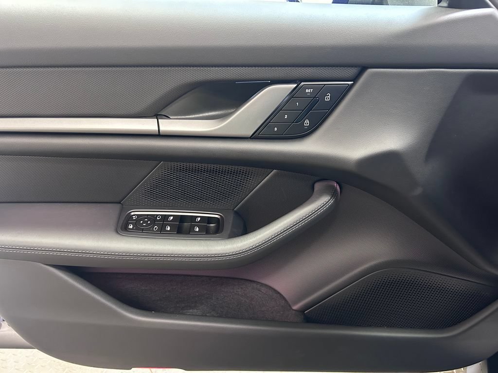 New 2026 Porsche Taycan 4S AWD/4WD image 7