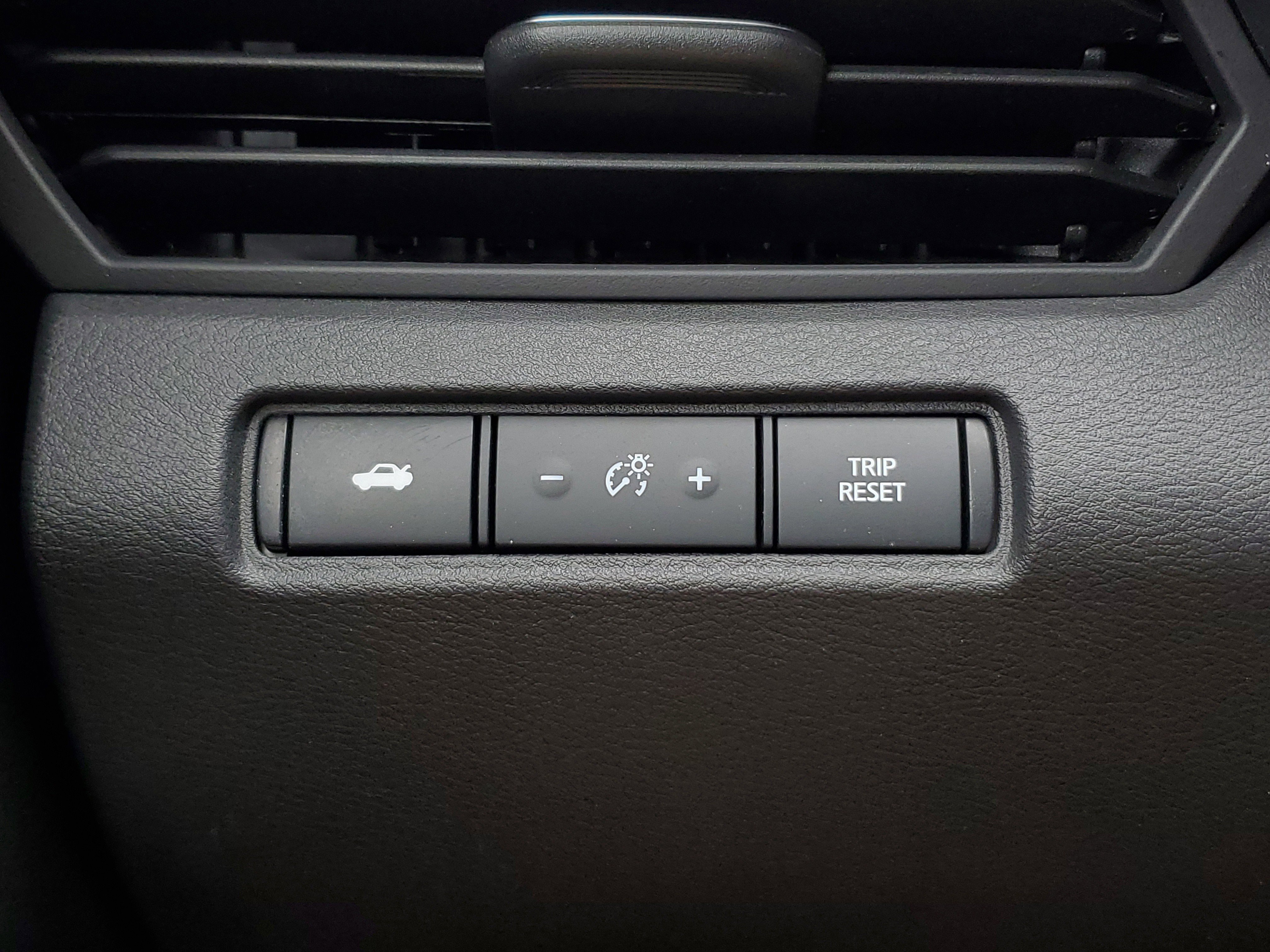 Used 2025 Nissan Altima 2.5 SV FWD image 28