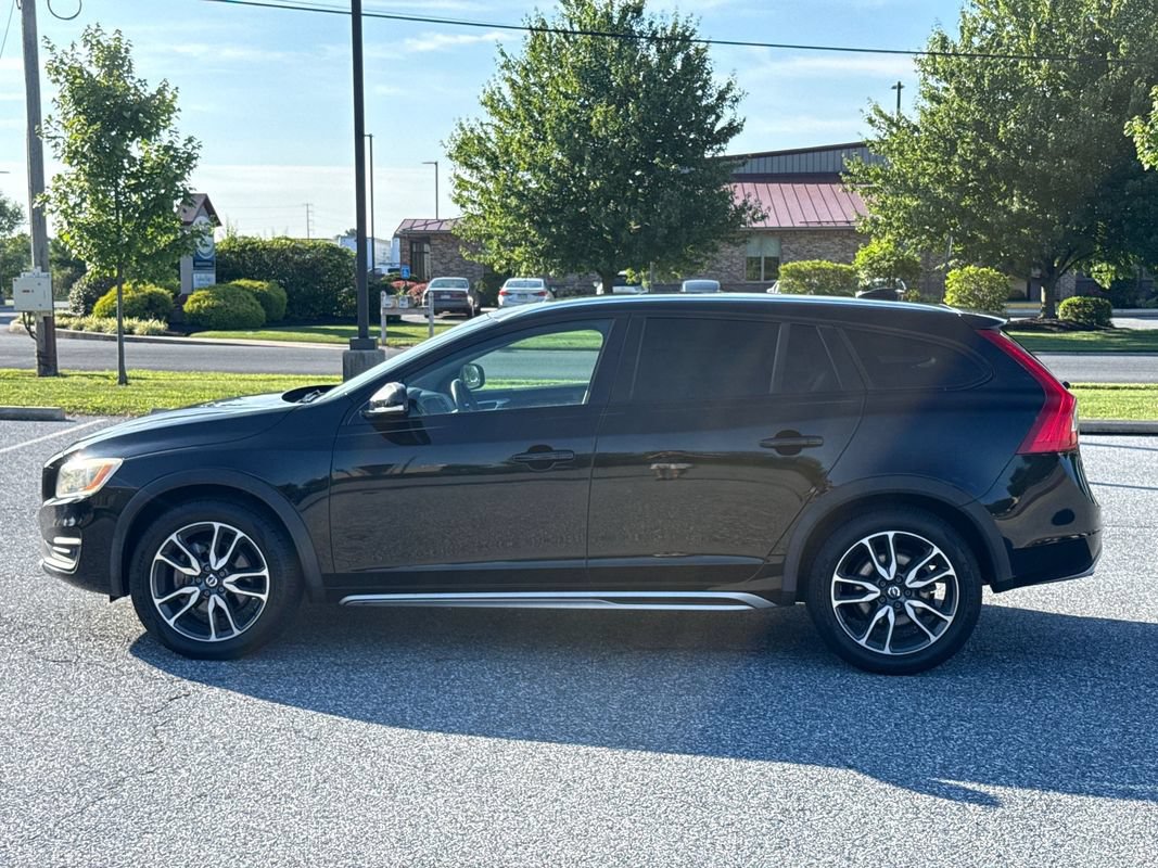 Used 2016 Volvo V60 T5 Cross Country w/ Convenience Package AWD/4WD image 5