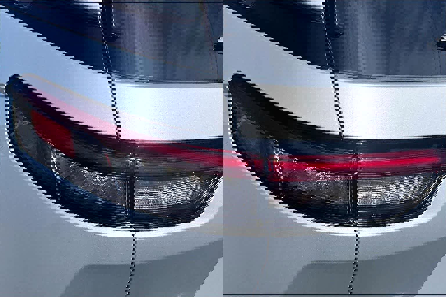 Used 2024 Jeep Grand Cherokee Altitude image 32